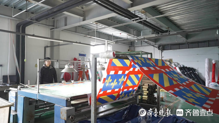 加拿大28-果然财经丨世界杯的旗子，被青岛这个小镇承包了|青岛市|肖常爱|德隆·威廉姆斯|青岛万德隆|美加墨世界杯_新浪新闻